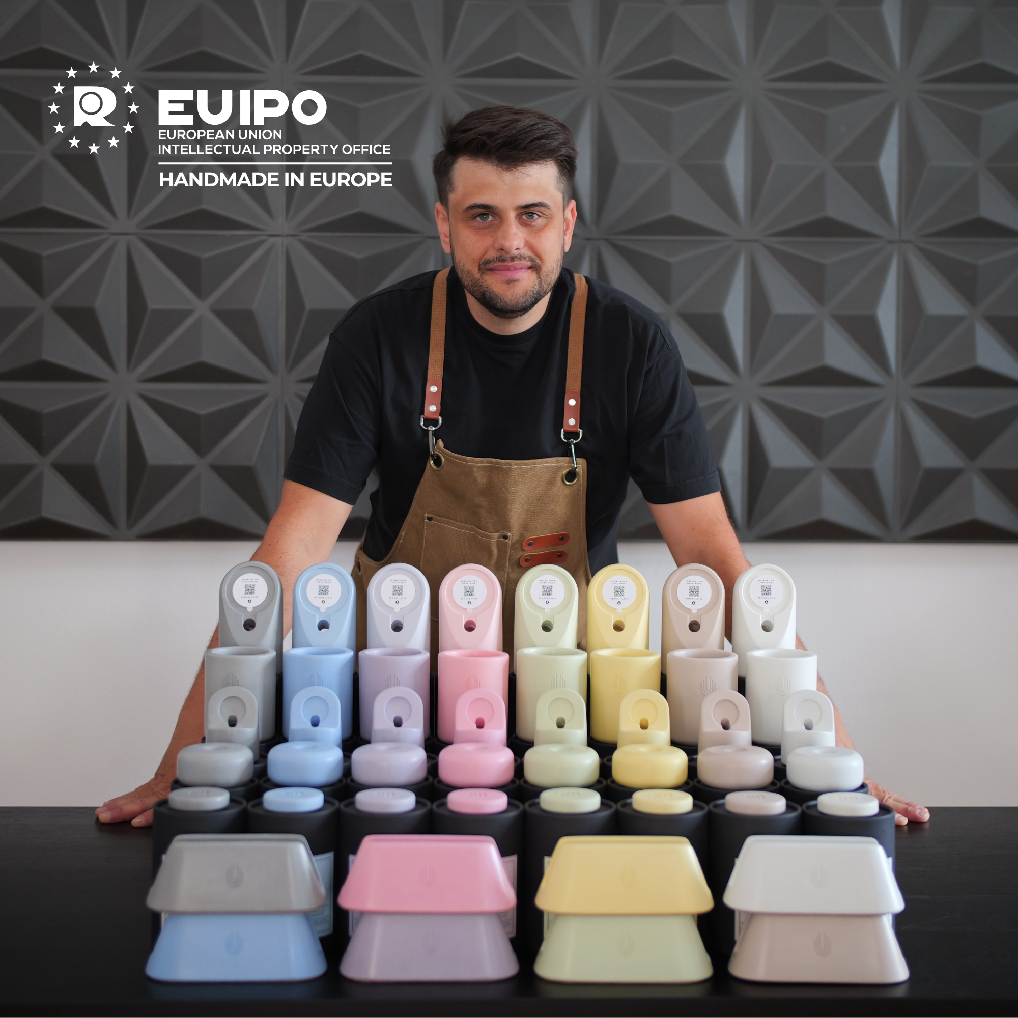 Concrete Wireless Charging Stand for iPhone & Smartphone