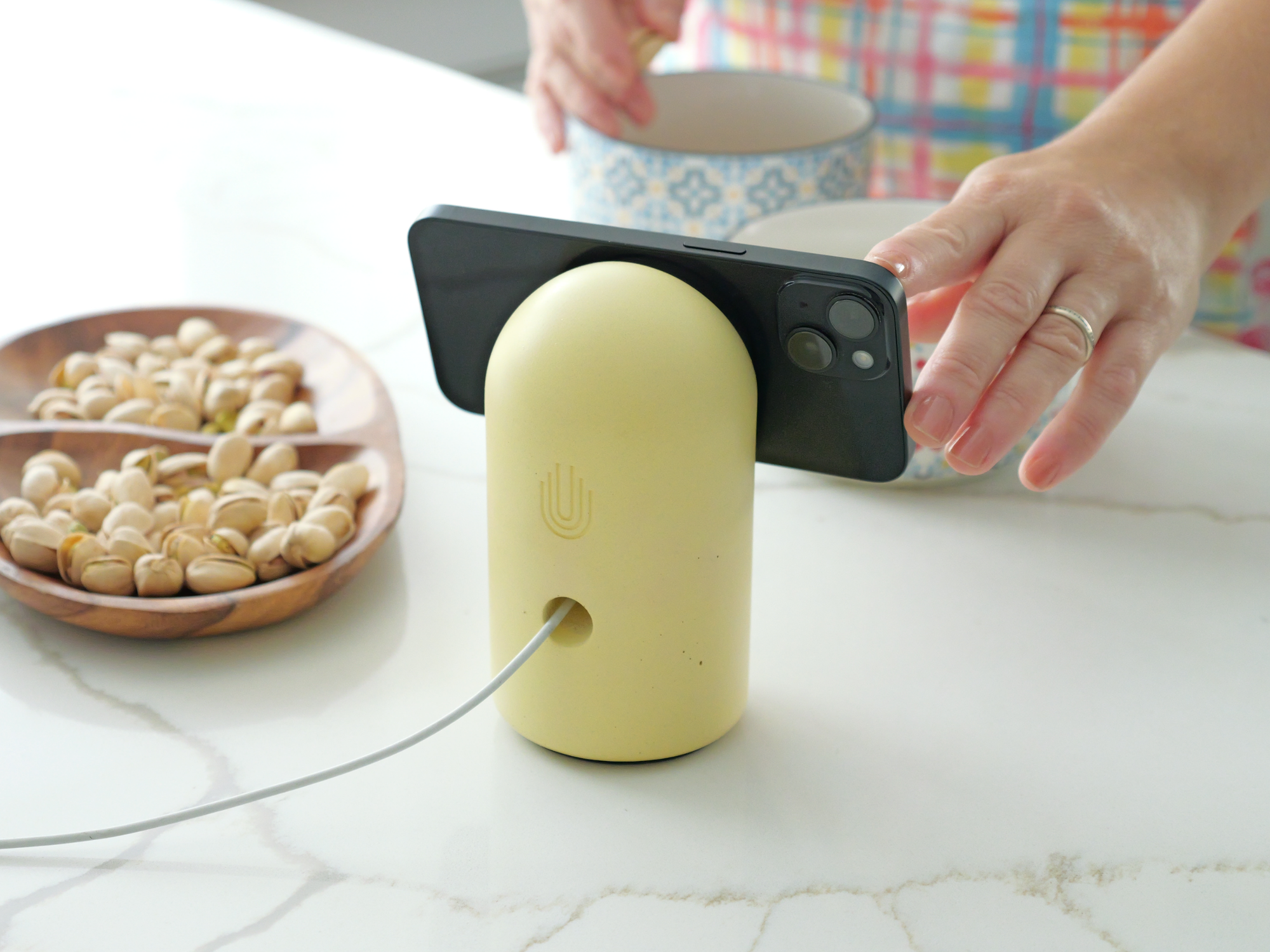 Heritage Concrete Stand for MagSafe Wireless Charger-UnityCave.com