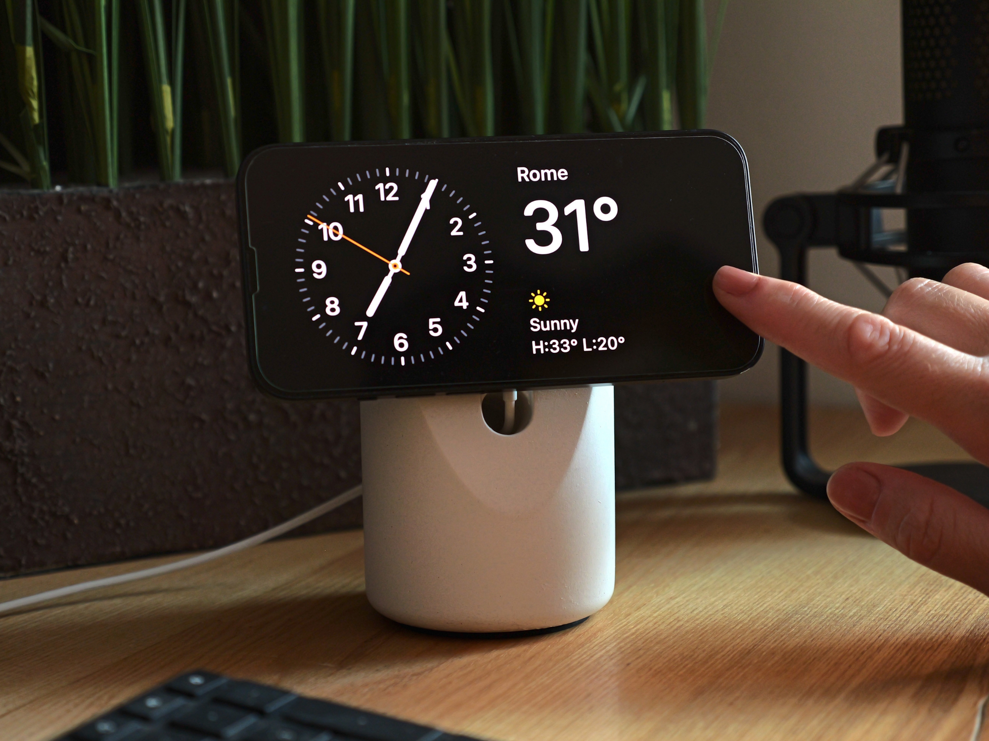 Heritage Concrete Stand for MagSafe Wireless Charger-UnityCave.com