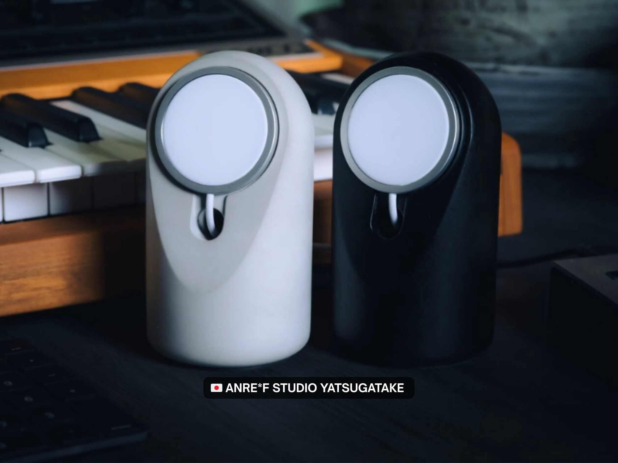 Heritage Concrete Stand for MagSafe Wireless Charger-UnityCave.com