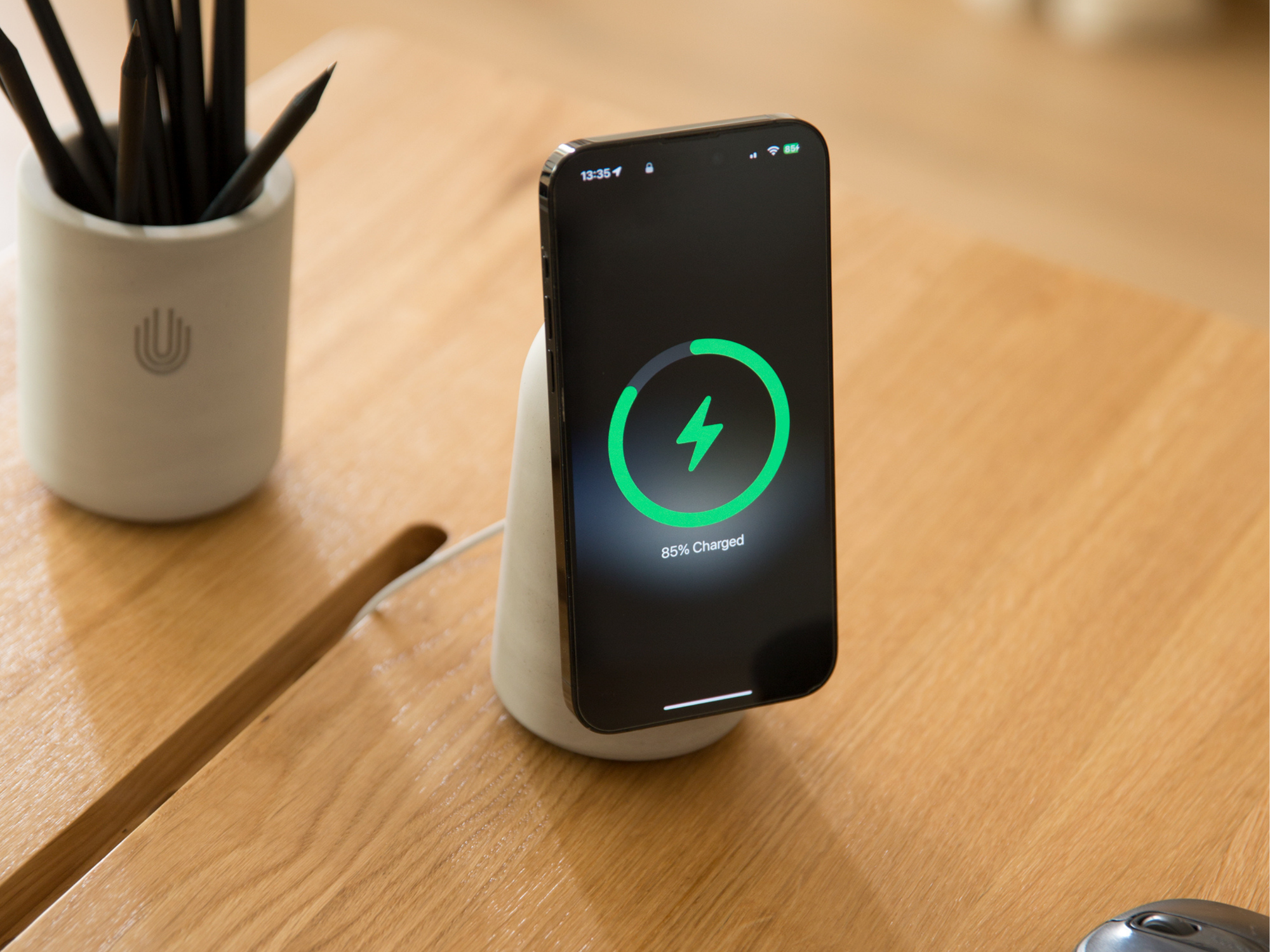 Heritage Concrete Stand for MagSafe Wireless Charger-UnityCave.com
