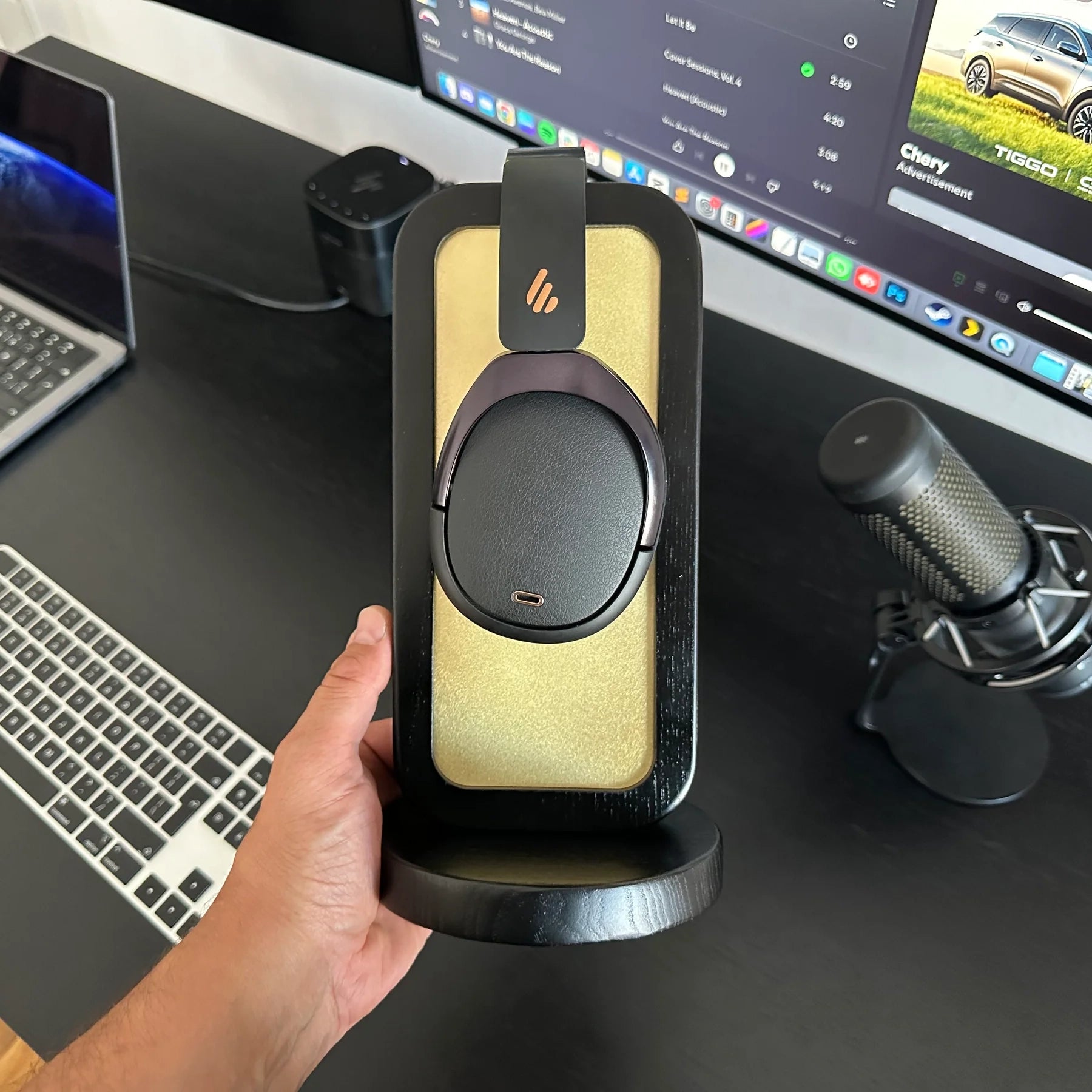 Headphone Stand - Solid Wood With Metal Insert